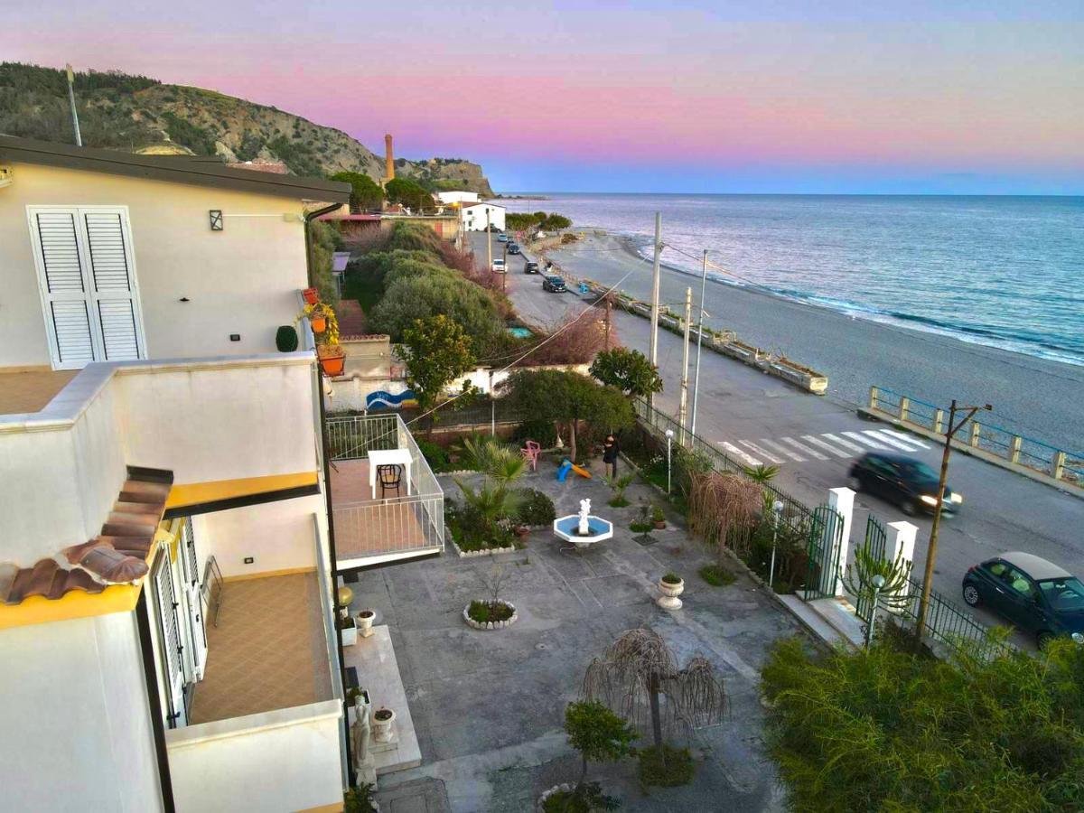 Villa Tripepi Бова Марина Екстериор снимка